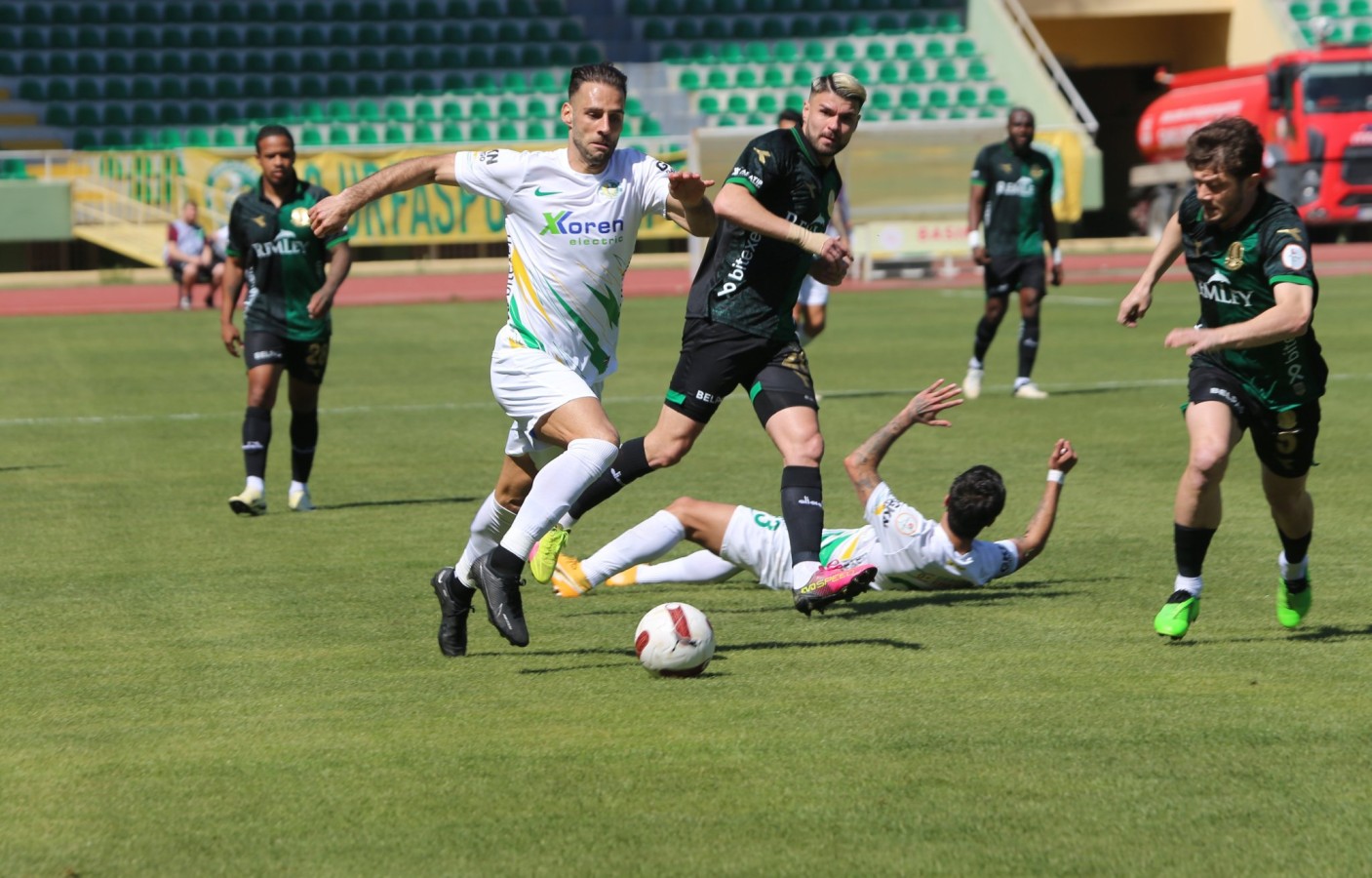 Şanlıurfaspor sahasında Sakaryaspor'u mağlup etti